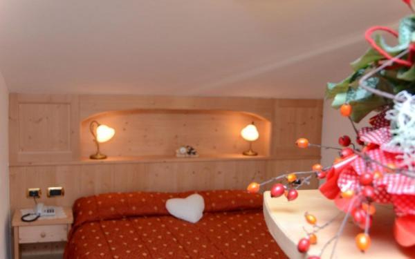 Hotel Zirmes 모에나 외부 사진