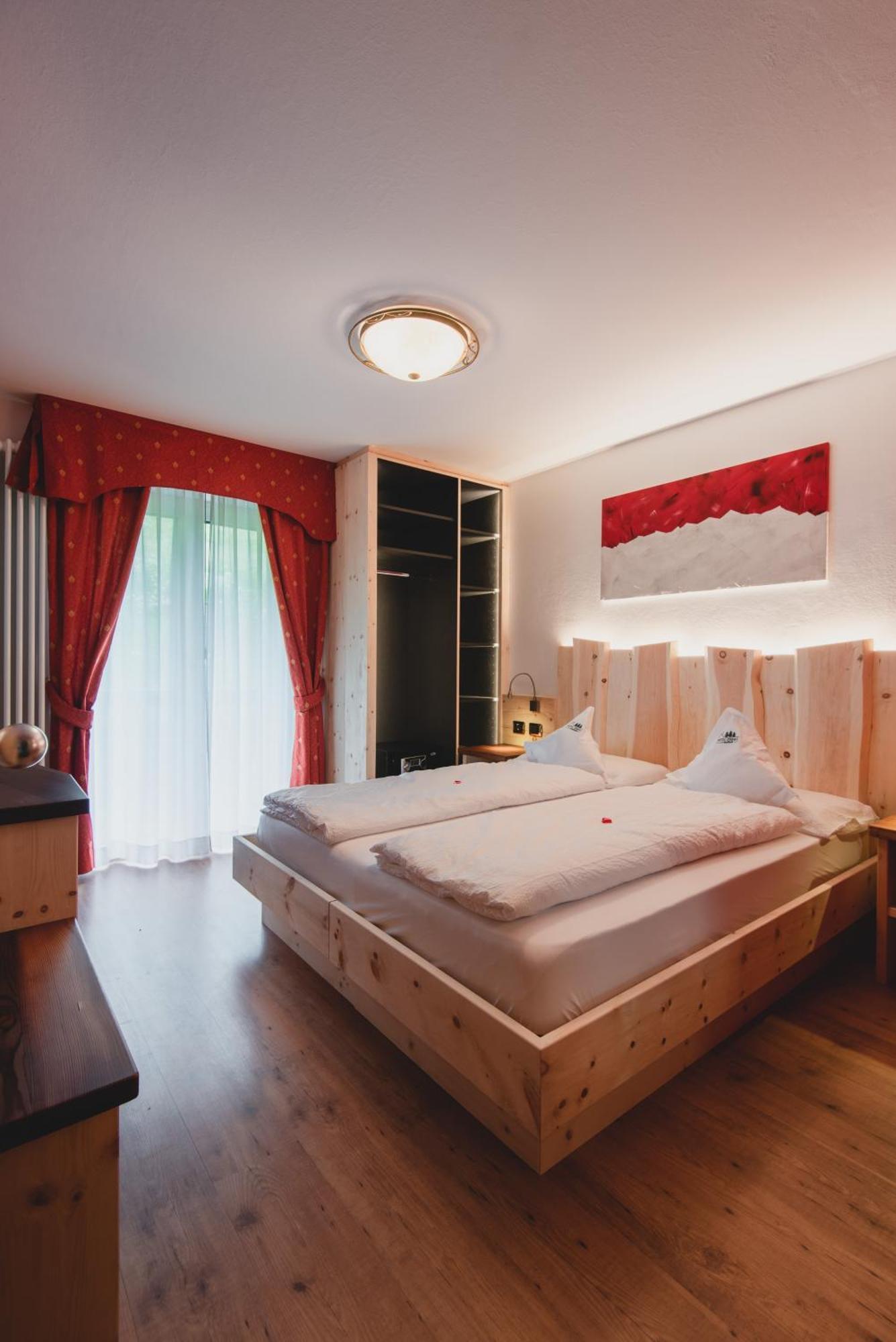 Hotel Zirmes 모에나 외부 사진