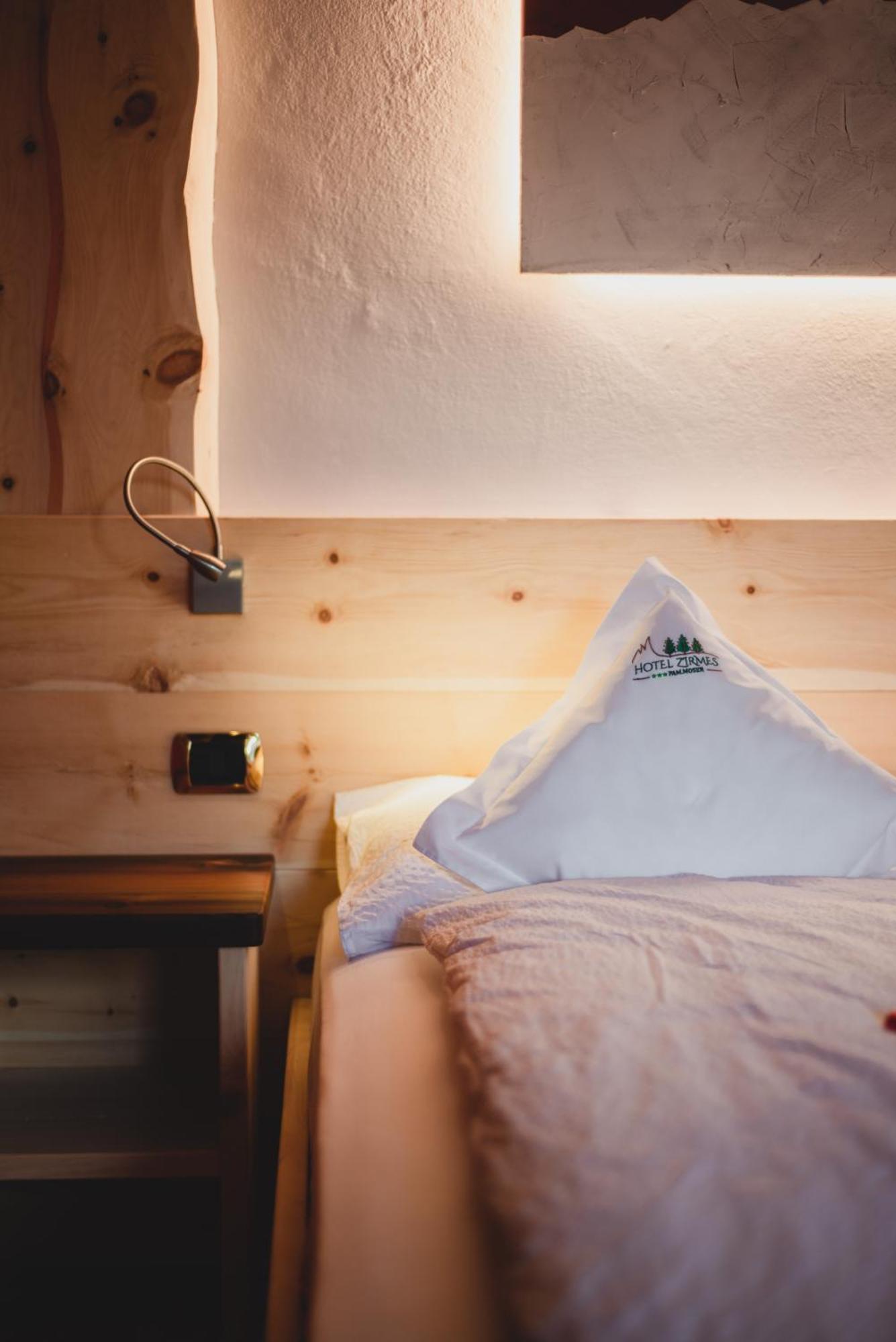 Hotel Zirmes 모에나 외부 사진