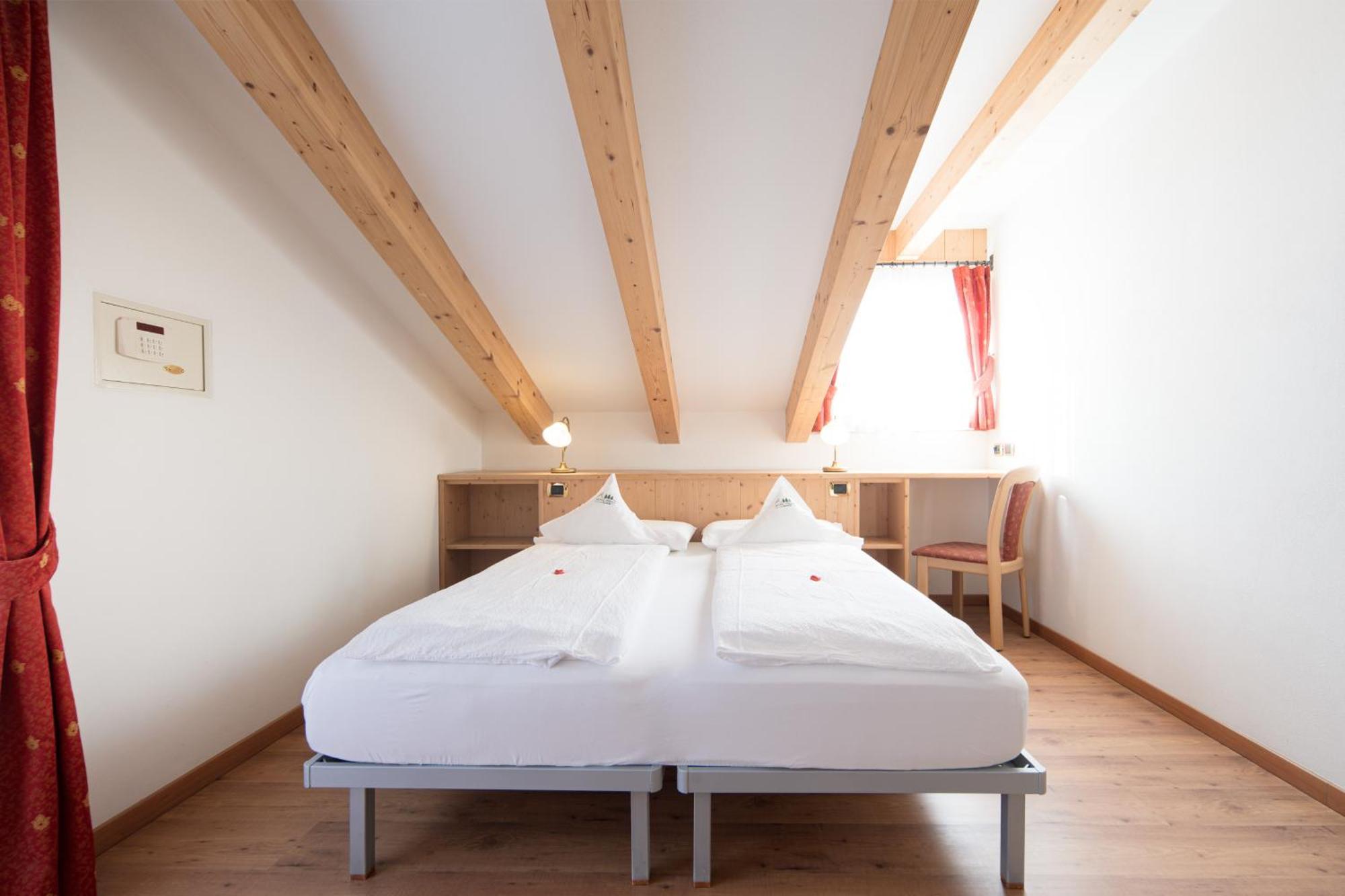 Hotel Zirmes 모에나 외부 사진