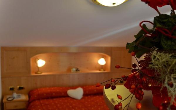 Hotel Zirmes 모에나 외부 사진