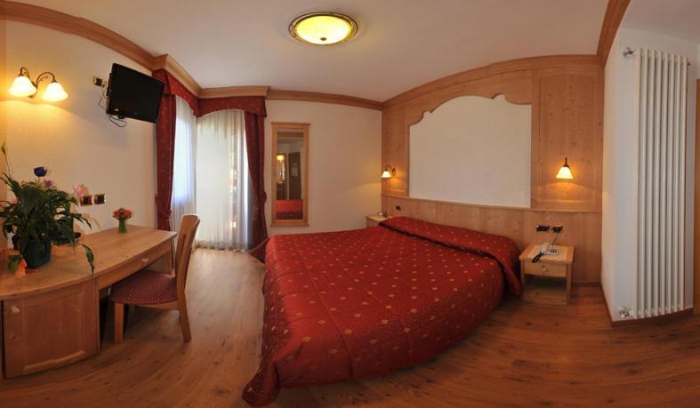 Hotel Zirmes 모에나 객실 사진