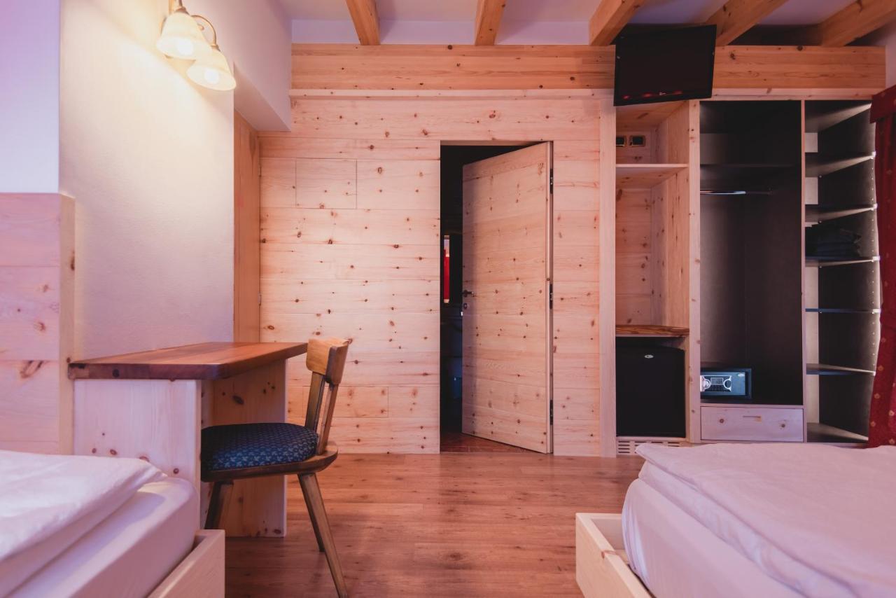 Hotel Zirmes 모에나 외부 사진
